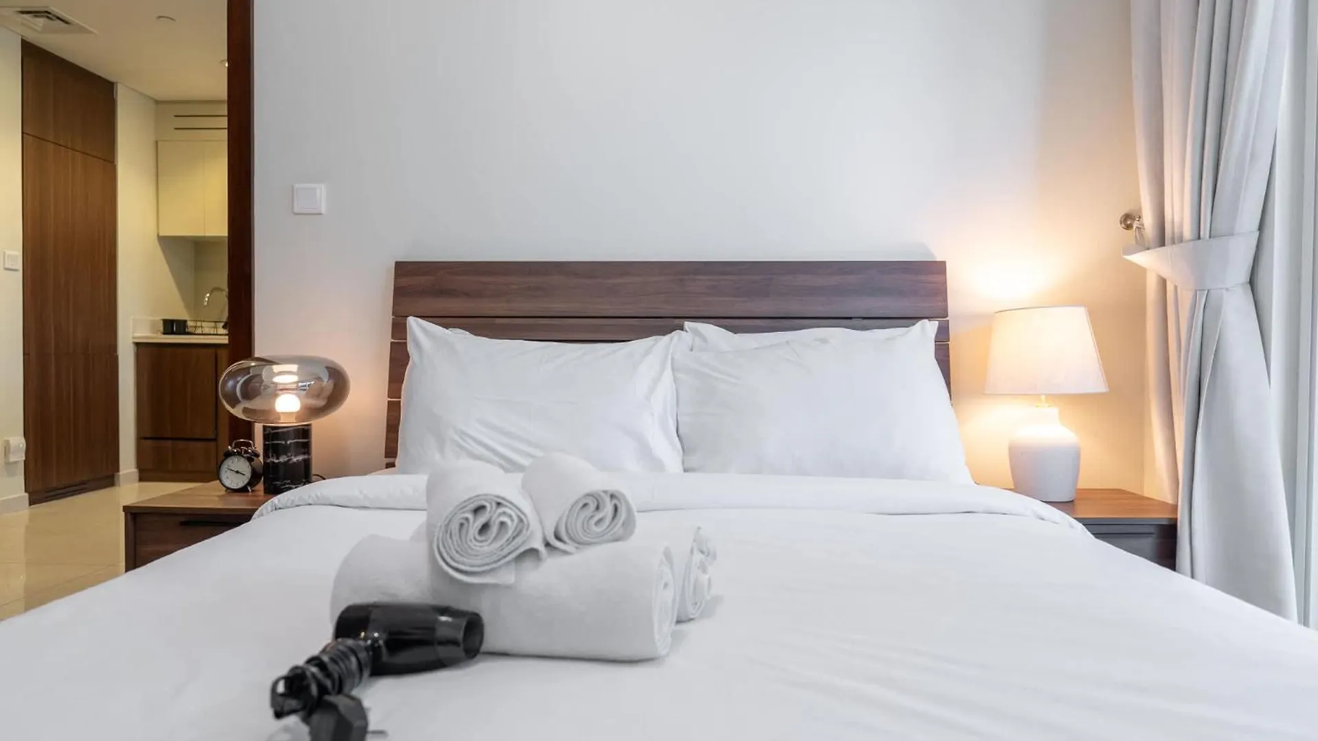 Sophisticated 1-Bedroom At Vera Tower In Business Bay Ντουμπάι 0*,