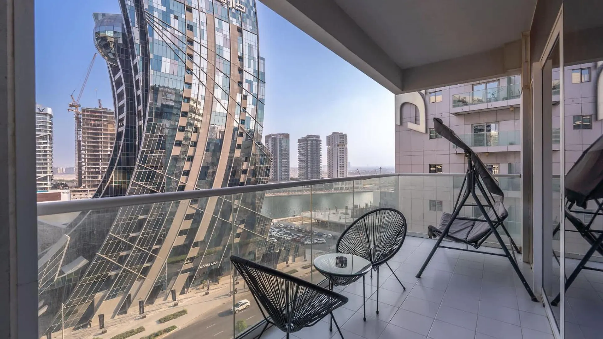 Sophisticated 1-Bedroom At Vera Tower In Business Bay Dubai