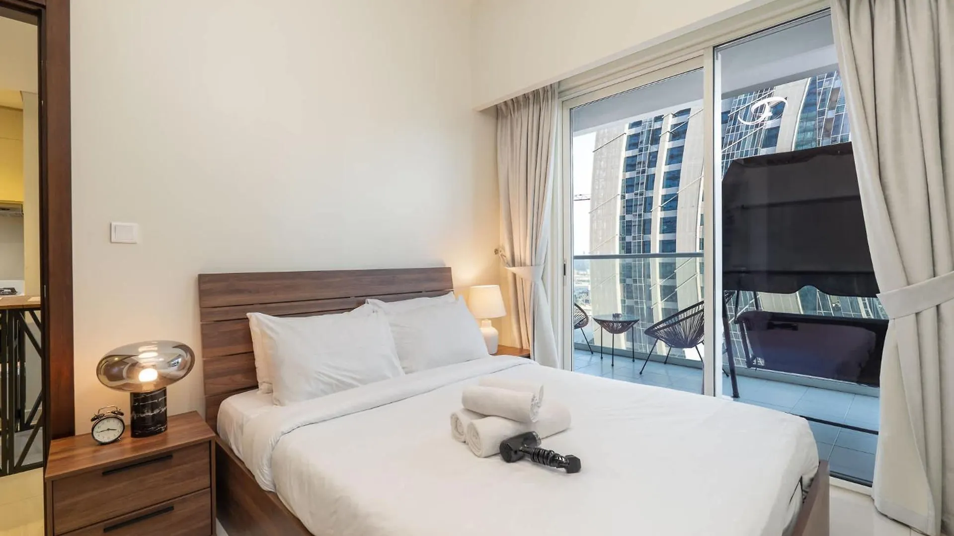 Sophisticated 1-Bedroom At Vera Tower In Business Bay Dubai United Arab Emirates