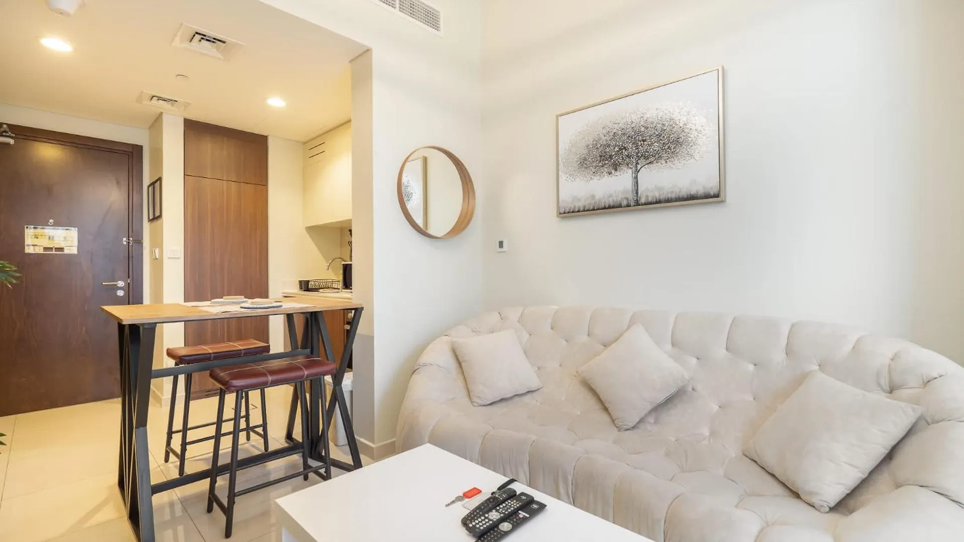 Apartment Sophisticated 1-Bedroom At Vera Tower In Business Bay Dubai