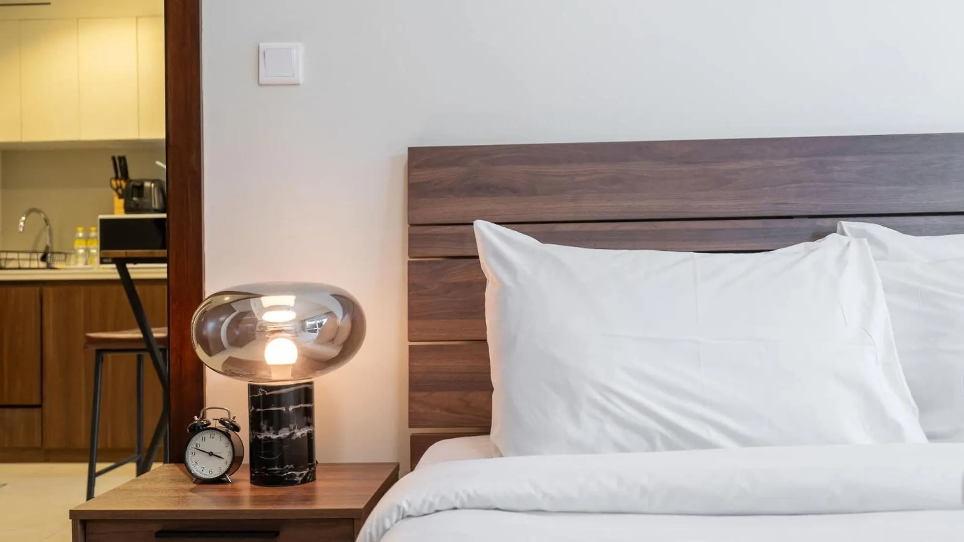 Apartment Sophisticated 1-Bedroom At Vera Tower In Business Bay Dubai