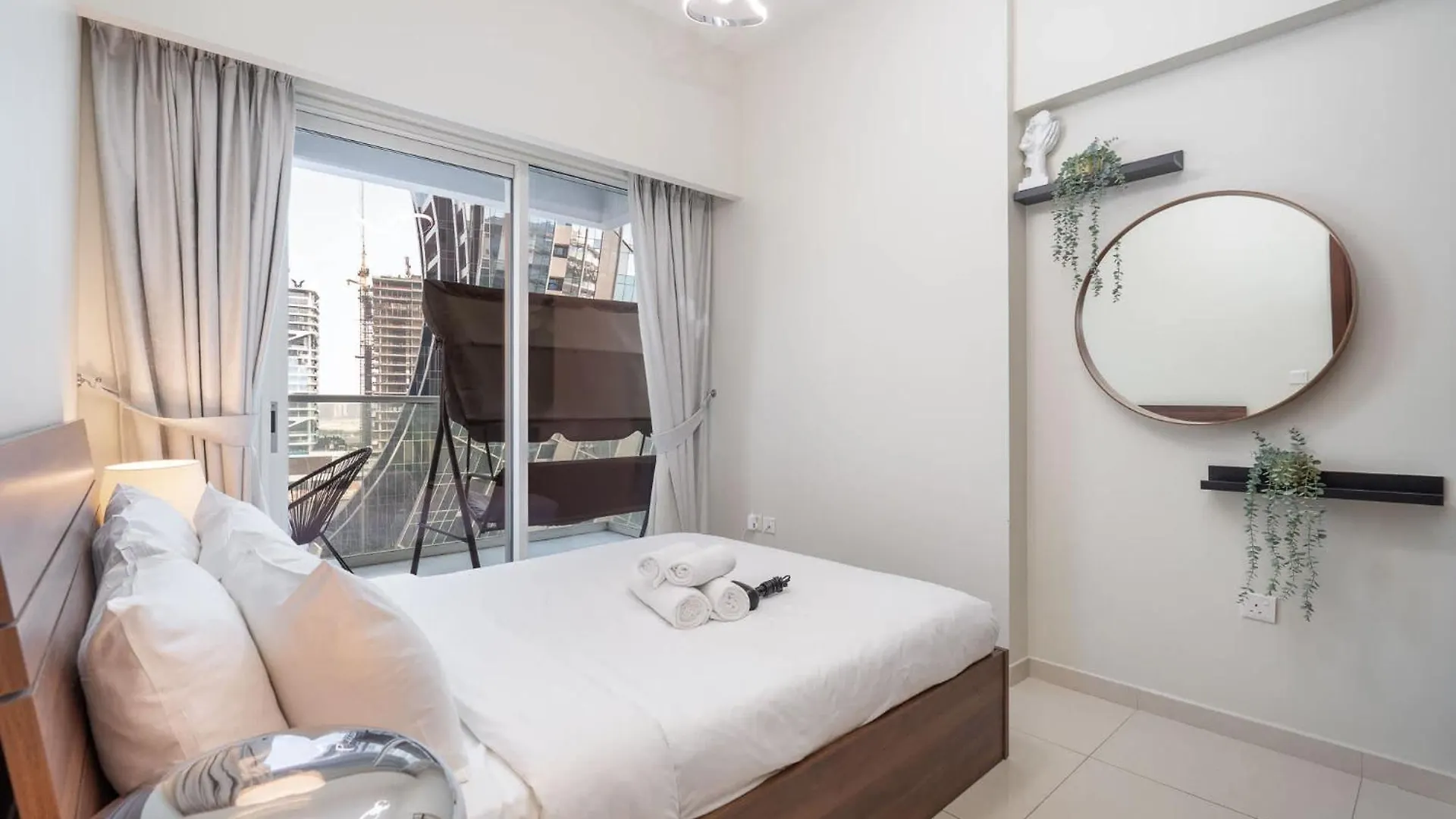 Sophisticated 1-Bedroom At Vera Tower In Business Bay Dubai Apartment