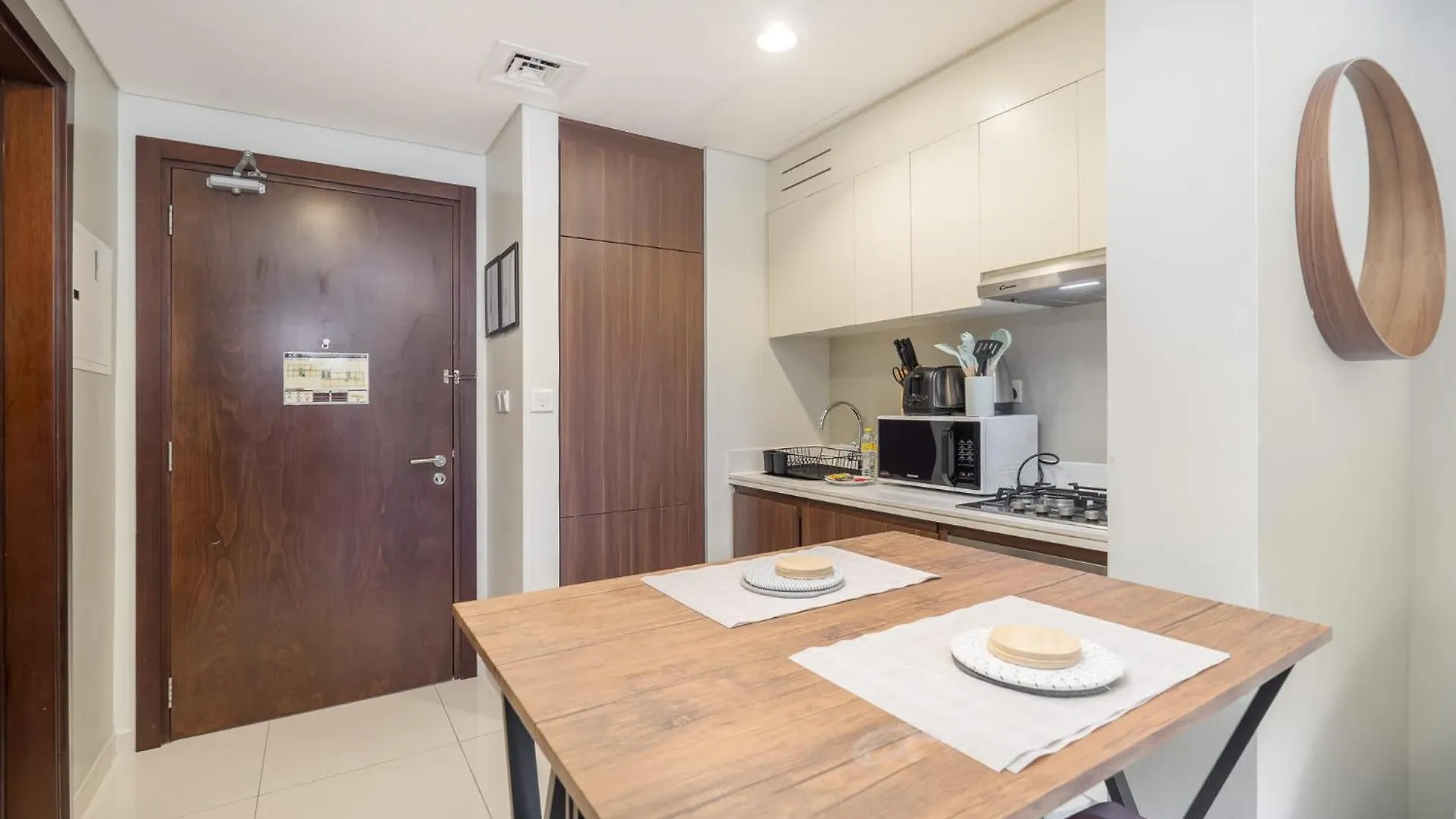 Apartment Sophisticated 1-Bedroom At Vera Tower In Business Bay Dubai United Arab Emirates